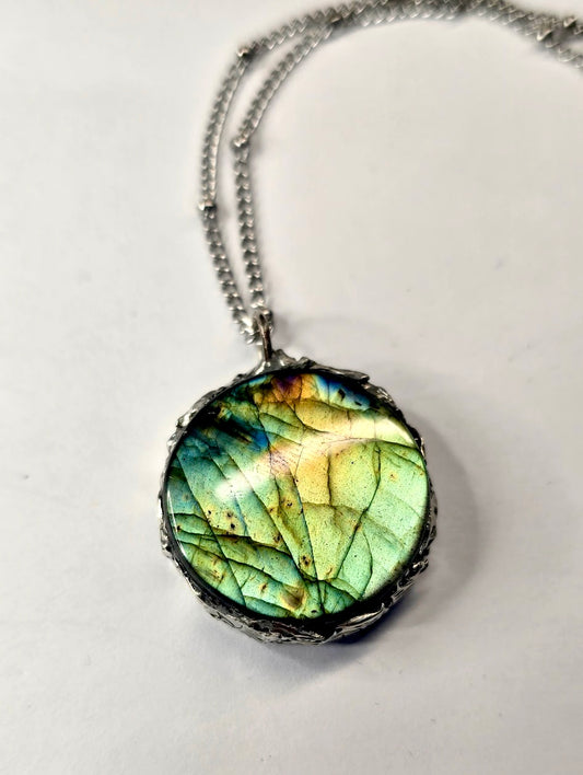 Labradorite Circle Pendant